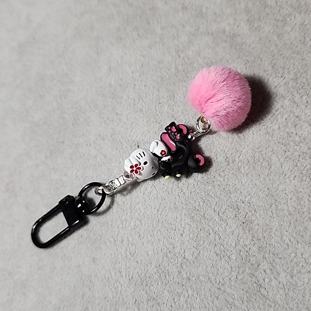 ❌️SOLD❌️ Cute Pink and Black Hello Kitty Keychain